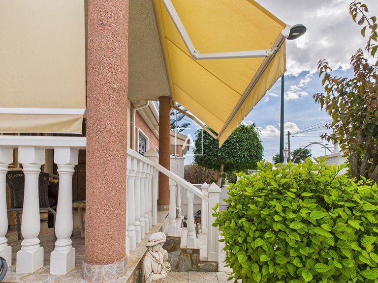 Villa for Sale in Pinar De Campoverde, Alicante 34