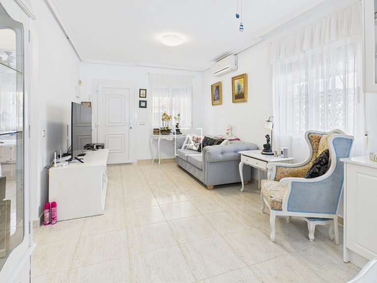 Villa for Sale in Pinar De Campoverde, Alicante 8