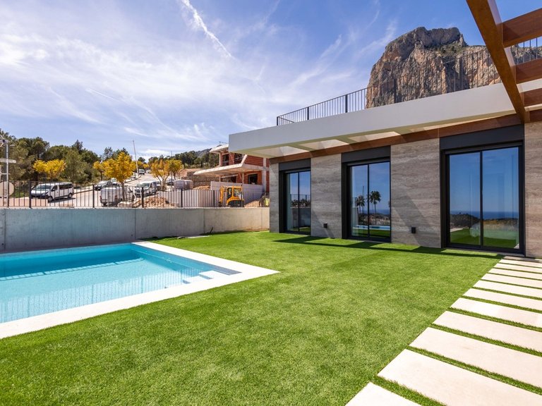 Villa for Sale in Polop, Alicante 2