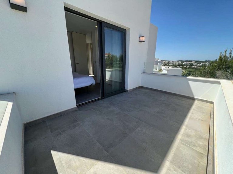 Villa for Sale in Las Colinas Golf Resort, Alicante 19