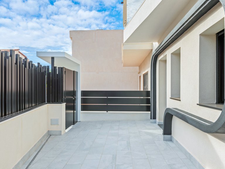 Villa for Sale in Torre De La Horadada, Alicante 8