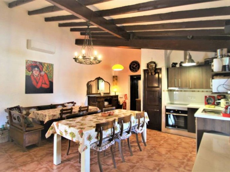 Villa for Sale in Cabo Roig, Alicante 12