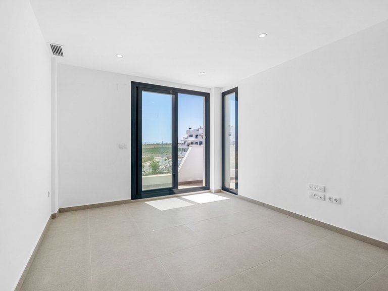 Apartment for Sale in Santa Rosalia Lake And Life Resort, Murcia 2