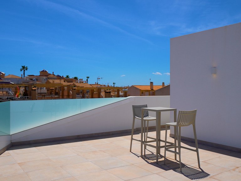 Villa for Sale in Villamartin, Alicante 30