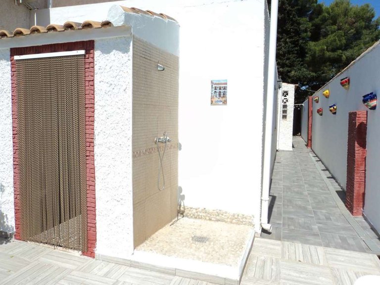 Villa for Sale in Cabo Roig, Alicante 8