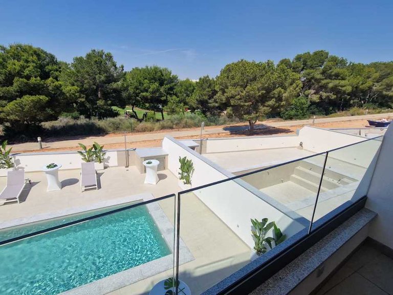 Villa for Sale in Lo Romero Golf, Alicante 12