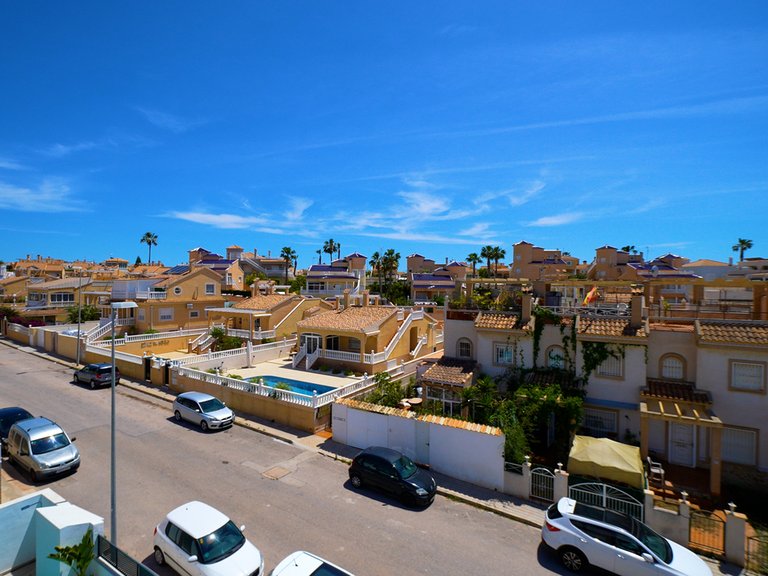 Villa for Sale in Villamartin, Alicante 32