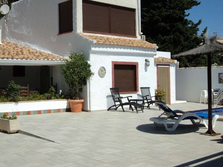 Villa for Sale in Cabo Roig, Alicante 10