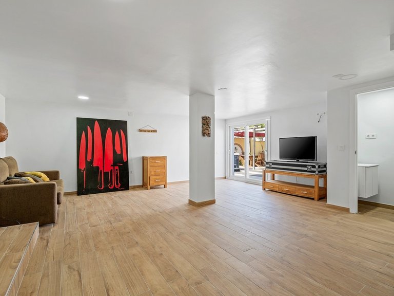 Villa for Sale in Villamartin, Alicante 36