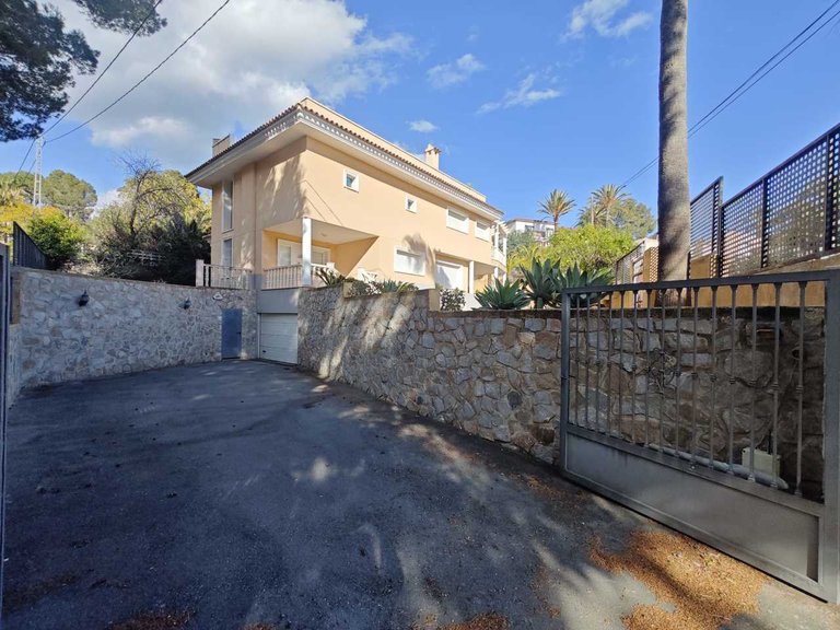 Villa for Sale in Altea, Alicante 3