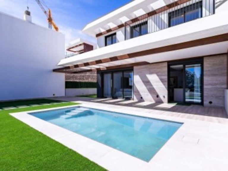 Villa for Sale in Polop, Alicante 1