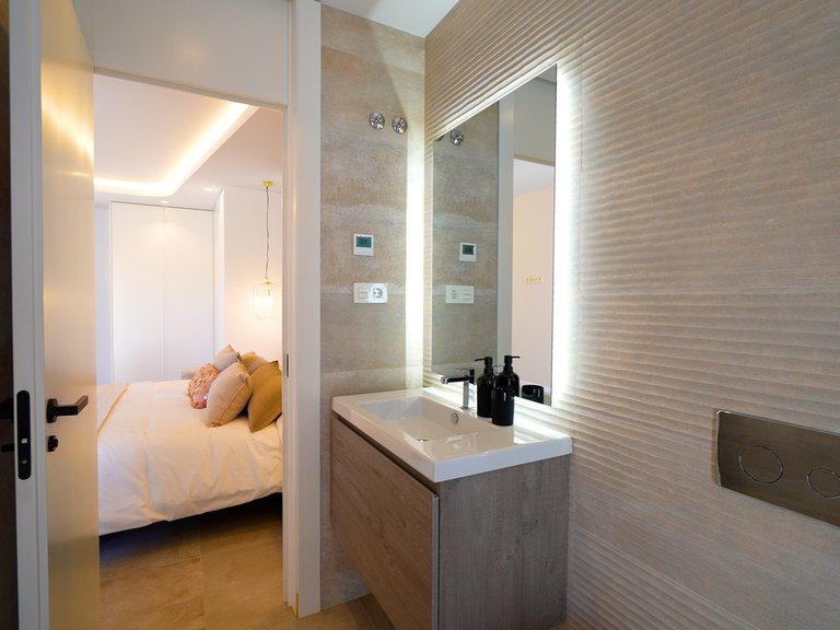 Villa for Sale in Villamartin, Alicante 26