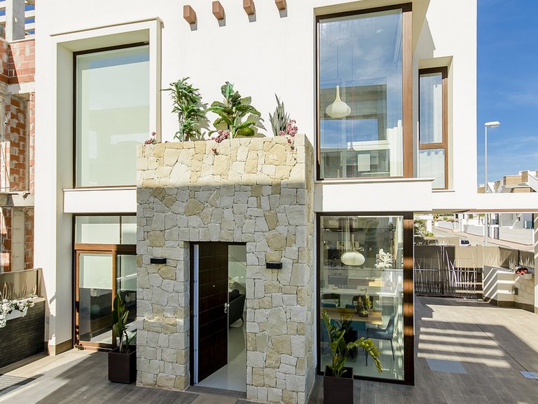 Villa for Sale in Los Montesinos, Alicante 44