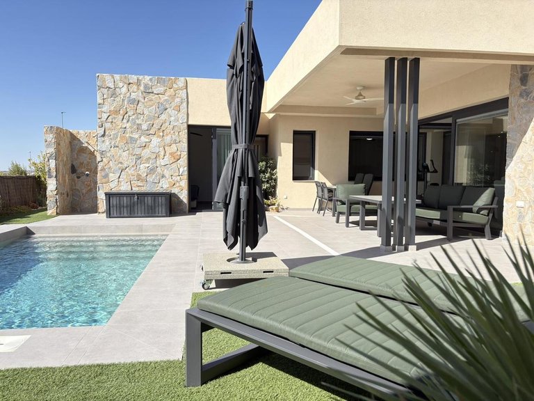 Villa for Sale in Altaona Golf And Country Village, Murcia 37