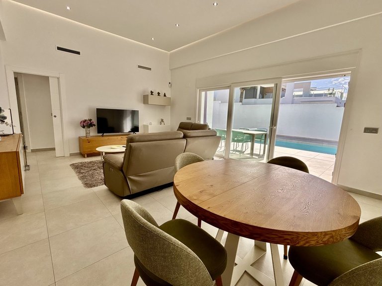 Villa for Sale in Benijofar, Alicante 9