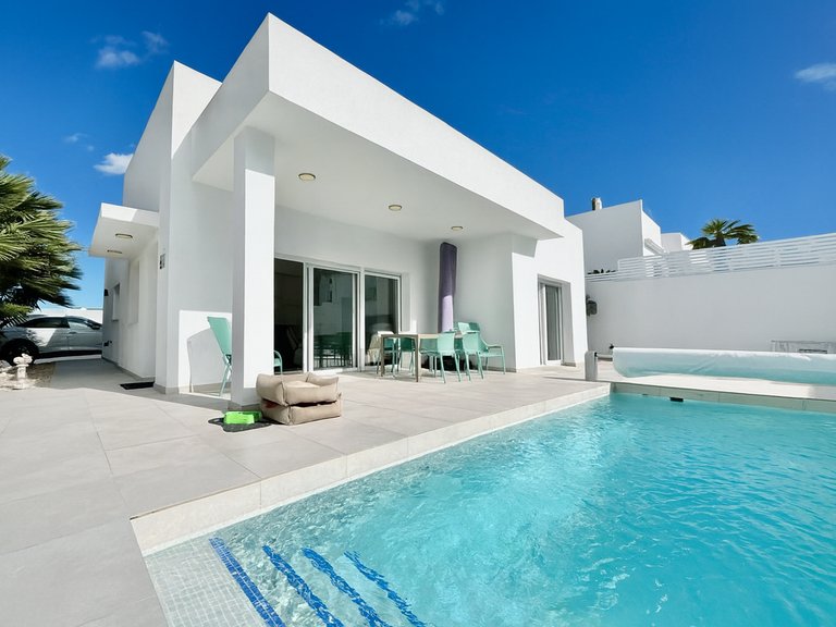 Villa for Sale in Benijofar, Alicante 3