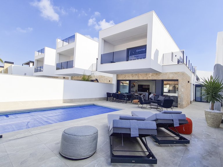 Villa for Sale in San Pedro Del Pinatar, Murcia 1