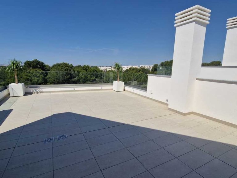 Villa for Sale in Lo Romero Golf, Alicante 11