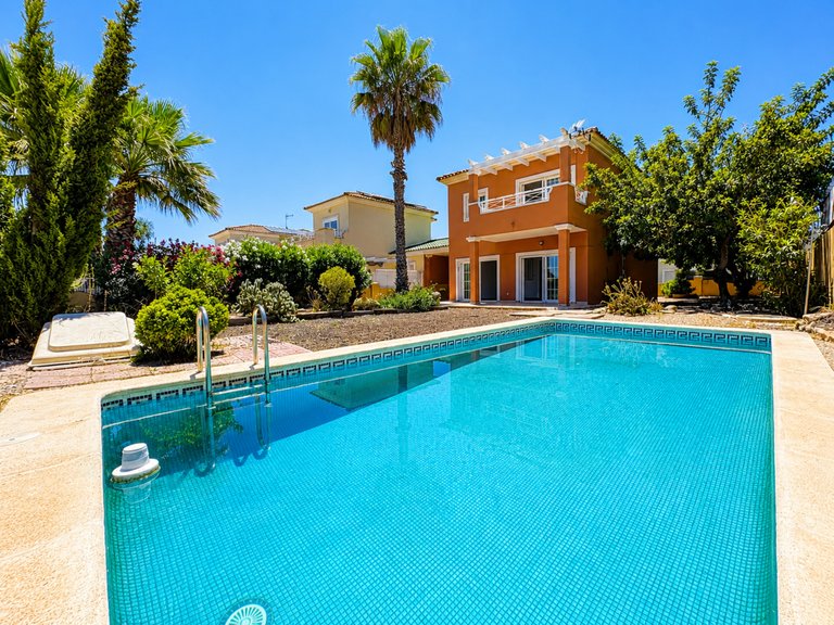 Villa for Sale in Altaona Golf And Country Village, Murcia 2