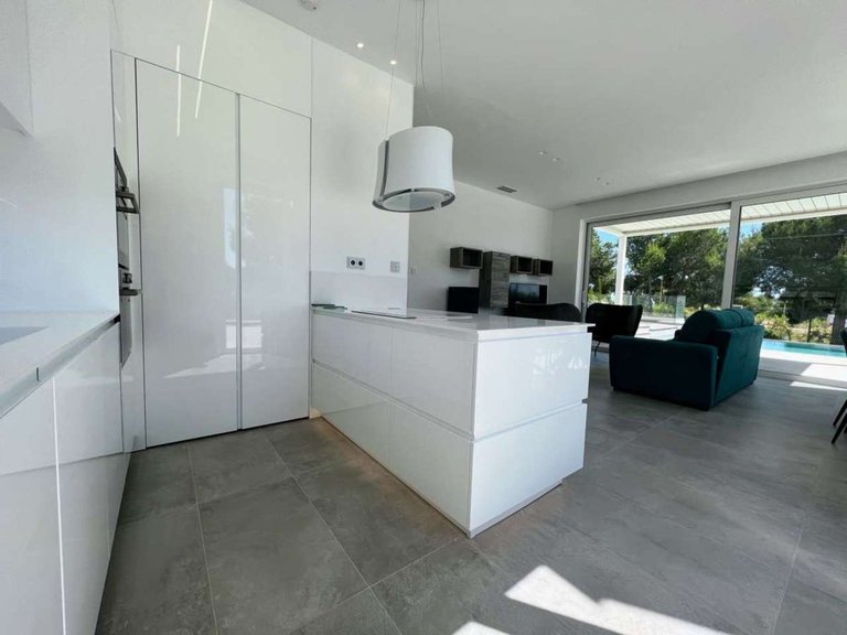Villa for Sale in Las Colinas Golf Resort, Alicante 10