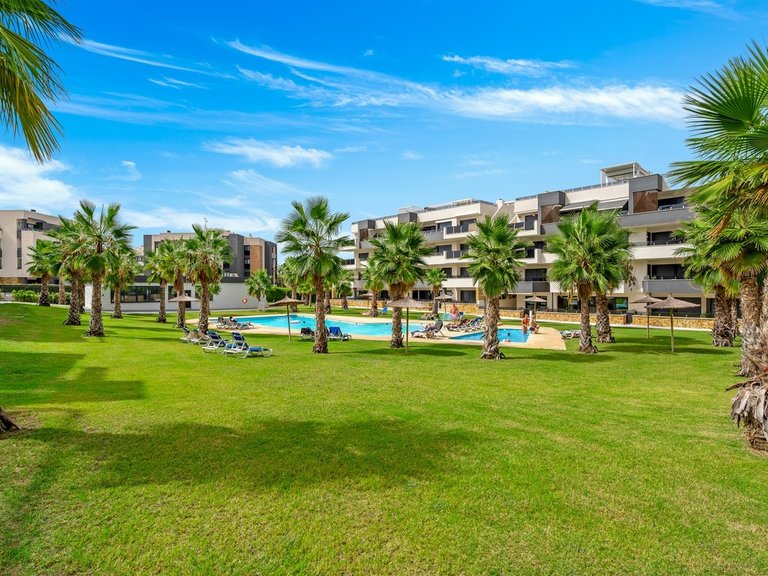 Apartment for Sale in Villamartin, Alicante 31