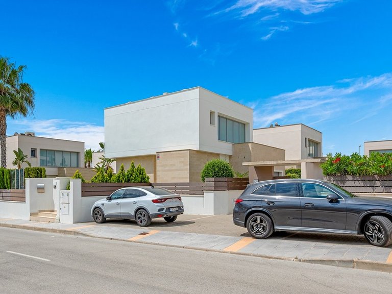 Villa for Sale in Orihuela, Alicante 31