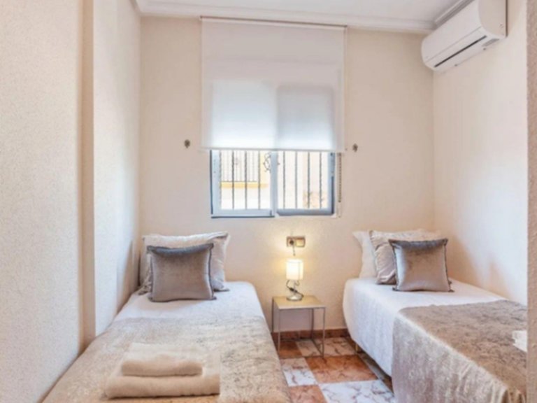 Villa for Sale in La Zenia, Alicante 11