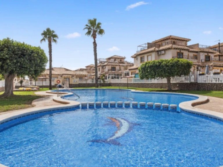 Villa for Sale in La Zenia, Alicante 16