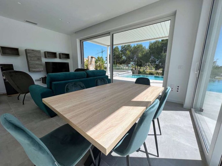 Villa for Sale in Las Colinas Golf Resort, Alicante 9