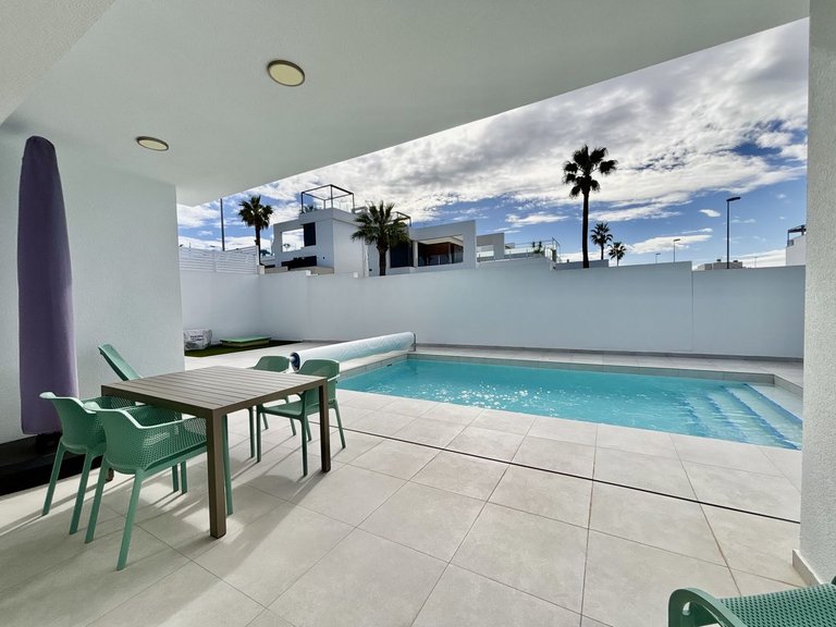 Villa for Sale in Benijofar, Alicante 35