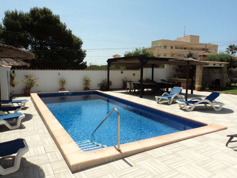 Villa for Sale in Cabo Roig, Alicante 2