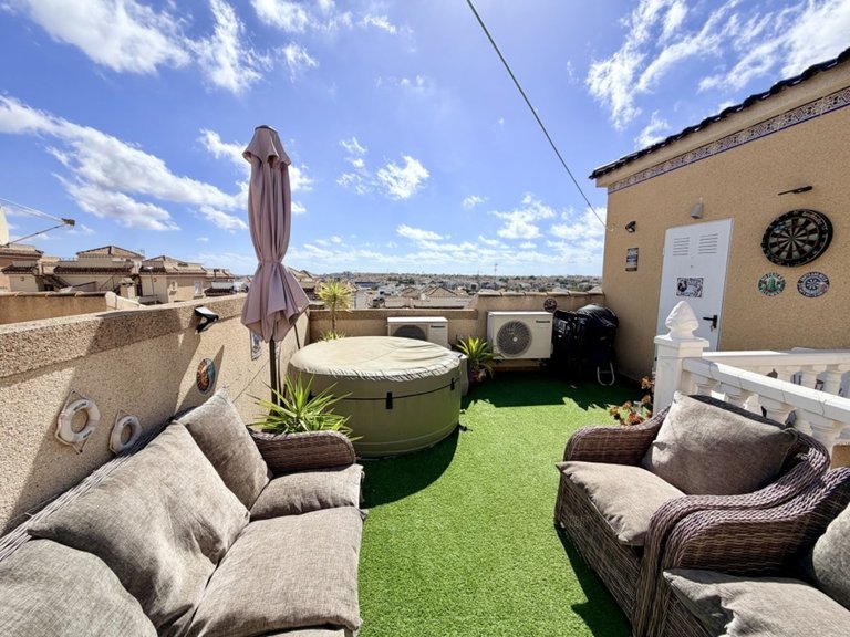 Villa for Sale in Villamartin, Alicante 16