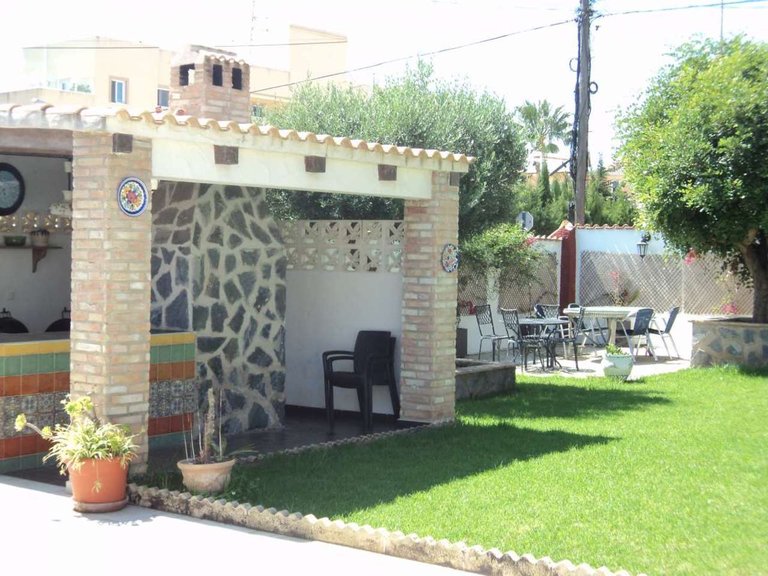 Villa for Sale in Cabo Roig, Alicante 32