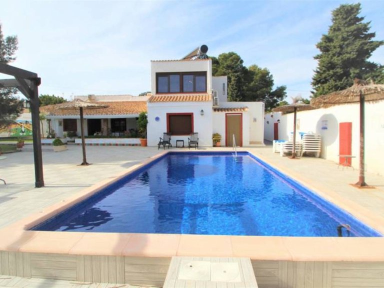 Villa for Sale in Cabo Roig, Alicante 41