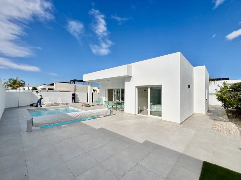 Villa for Sale in Benijofar, Alicante 23