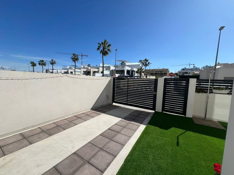 Villa for Sale in Benijofar, Alicante 14