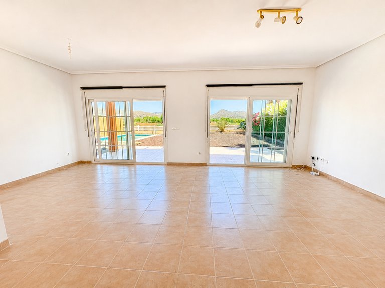 Villa for Sale in Altaona Golf And Country Village, Murcia 4