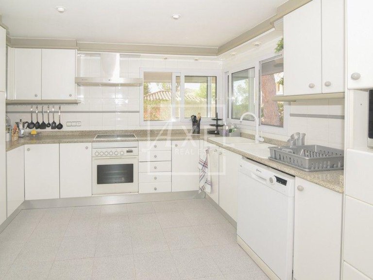 Villa for Sale in Llucmajor, Balearic Islands 4