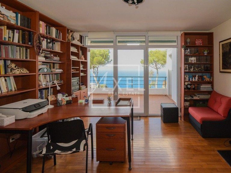 Villa for Sale in Llucmajor, Balearic Islands 8