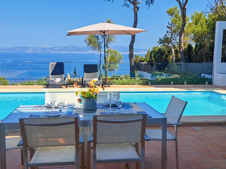 Villa for Sale in Llucmajor, Balearic Islands 1