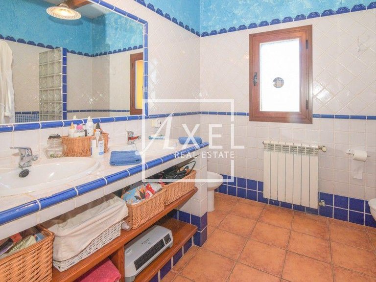 Villa for Sale in Llucmajor, Balearic Islands 9