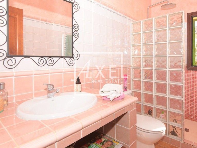 Villa for Sale in Llucmajor, Balearic Islands 13