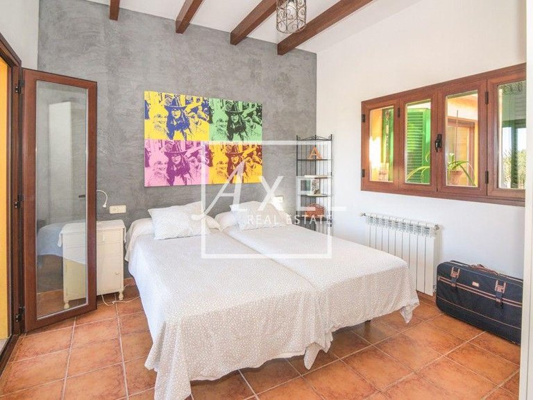 Villa for Sale in Llucmajor, Balearic Islands 10
