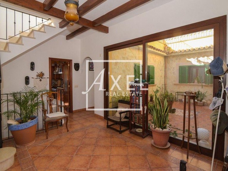 Villa for Sale in Llucmajor, Balearic Islands 3
