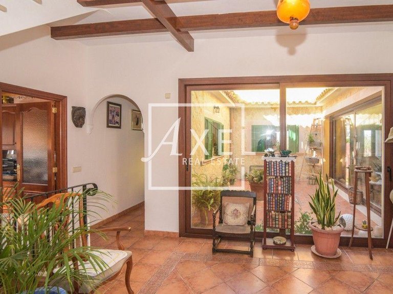 Villa for Sale in Llucmajor, Balearic Islands 7