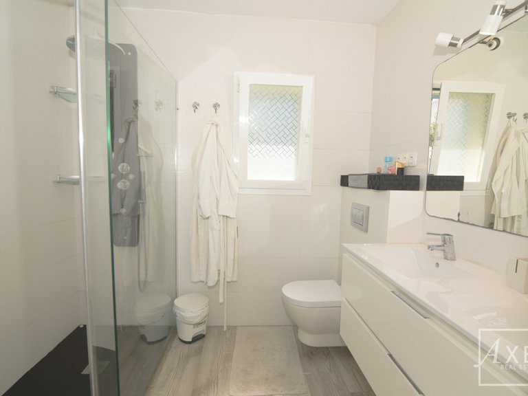 Villa for Sale in Llucmajor, Balearic Islands 13