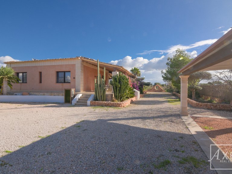 Town House for Sale in Llucmajor, Balearic Islands 2