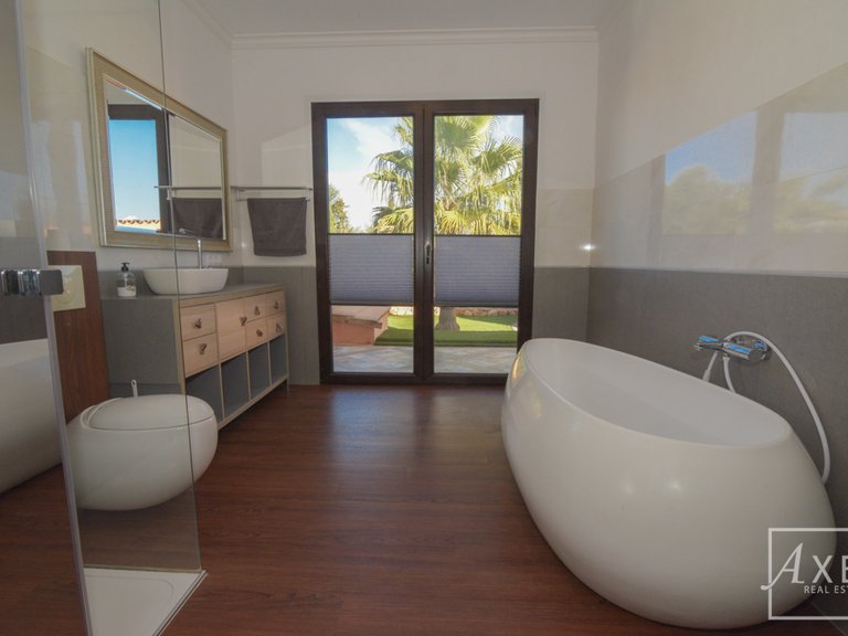 Town House for Sale in Llucmajor, Balearic Islands 12