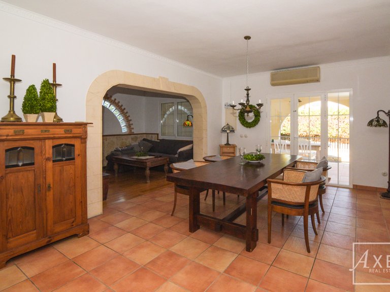 Villa for Sale in Llucmajor, Balearic Islands 4