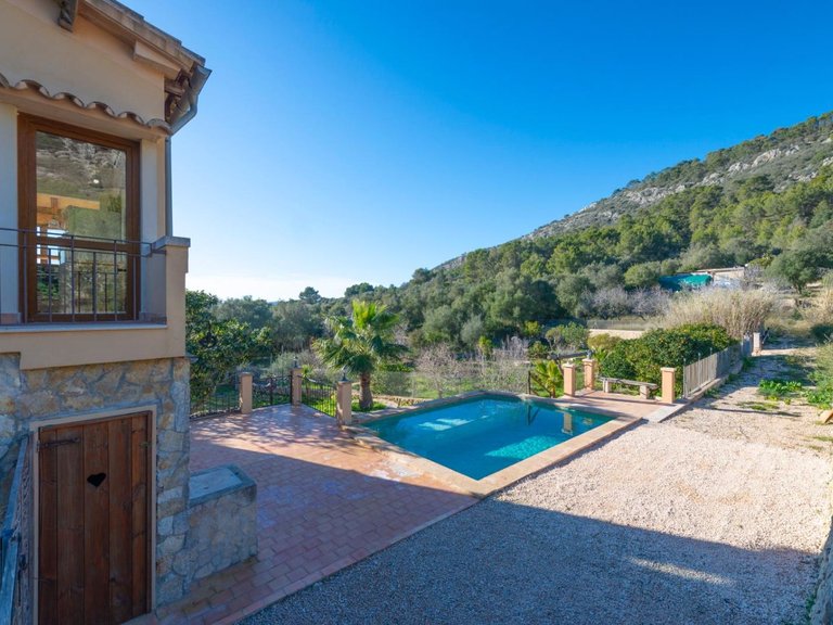 Town House for Sale in Llucmajor, Balearic Islands 1